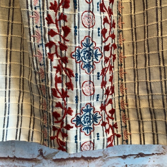 Universal Threads Boho tank top XS embroidered - Picture 4 of 8